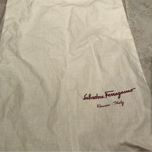 red Salvatore Fragammo sandal - Picture 5 of 5